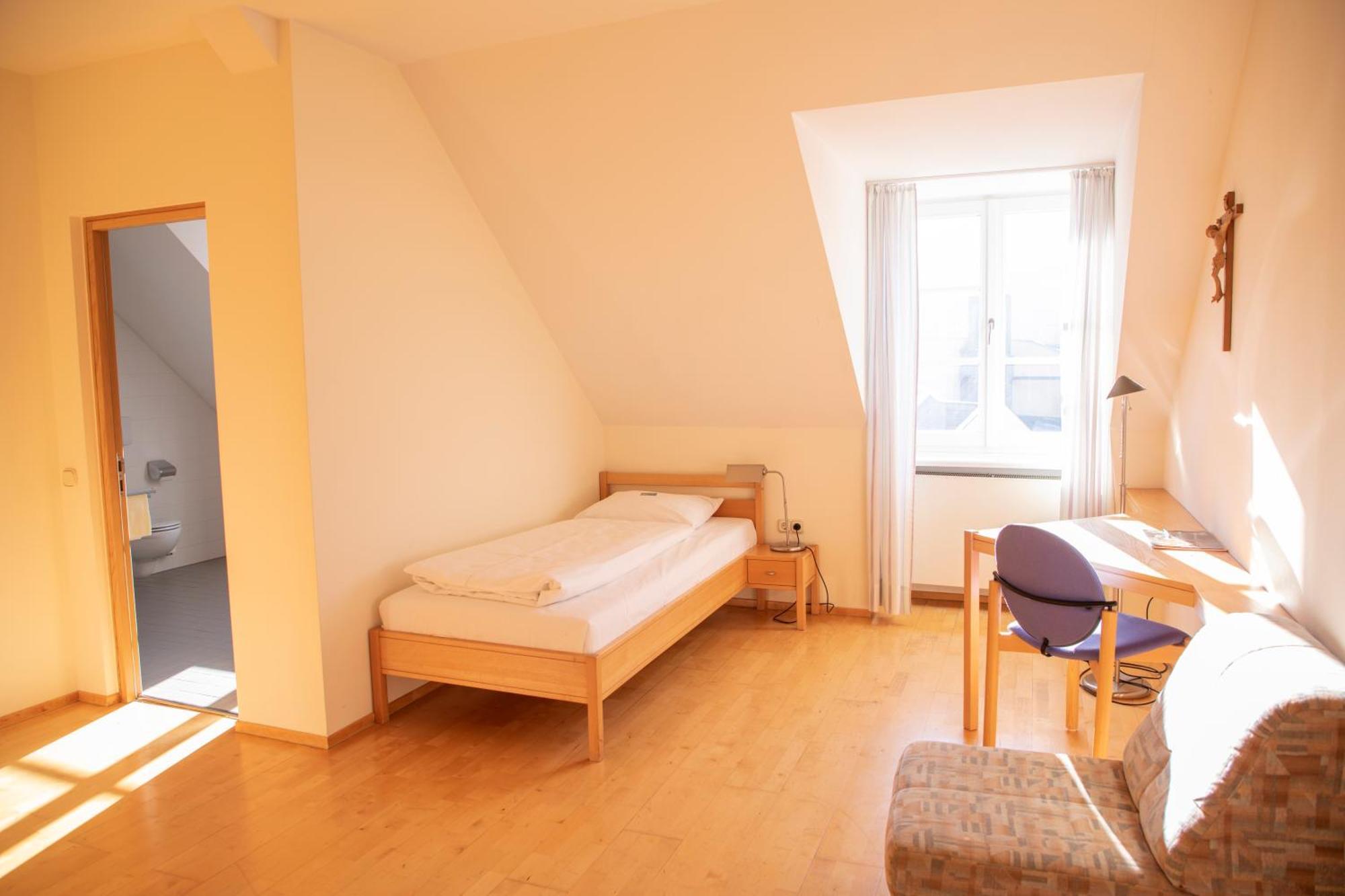 Haus Der Begegnung Heilig Geist 호텔 부르크하우젠 외부 사진