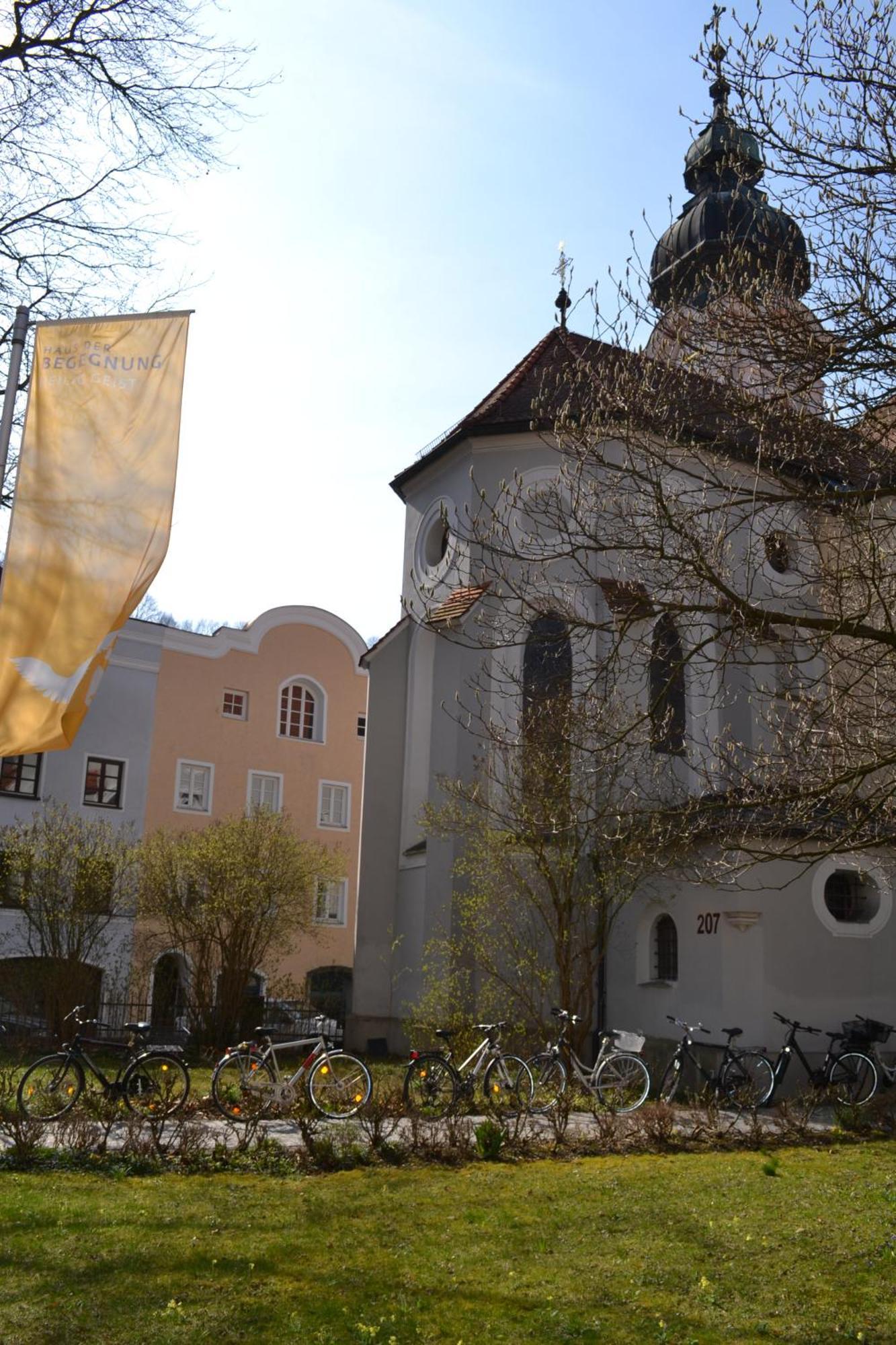 Haus Der Begegnung Heilig Geist 호텔 부르크하우젠 외부 사진